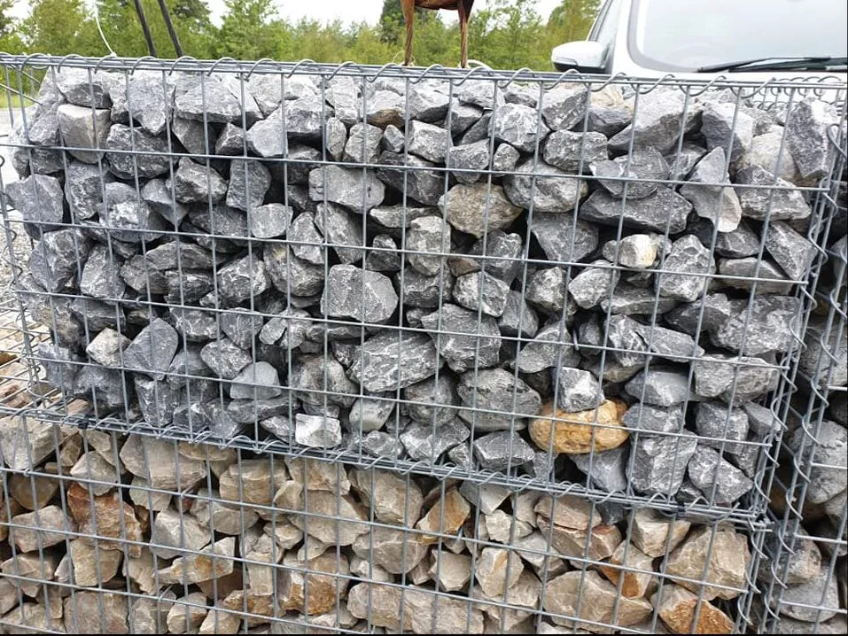 green welded wire fence