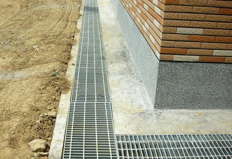 secure temporary fencing